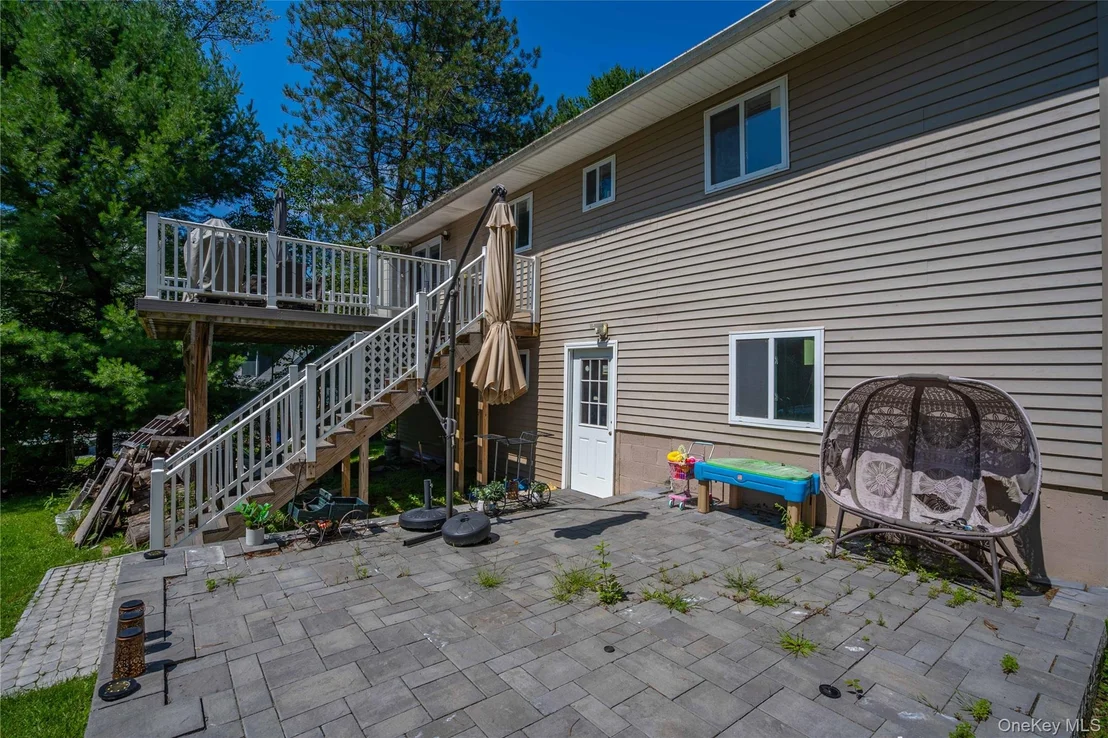 Photo of 108 Maplewood Avenue