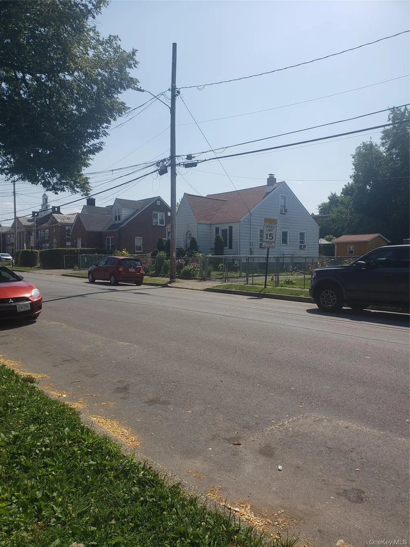 Photo of 105 Carson Avenue