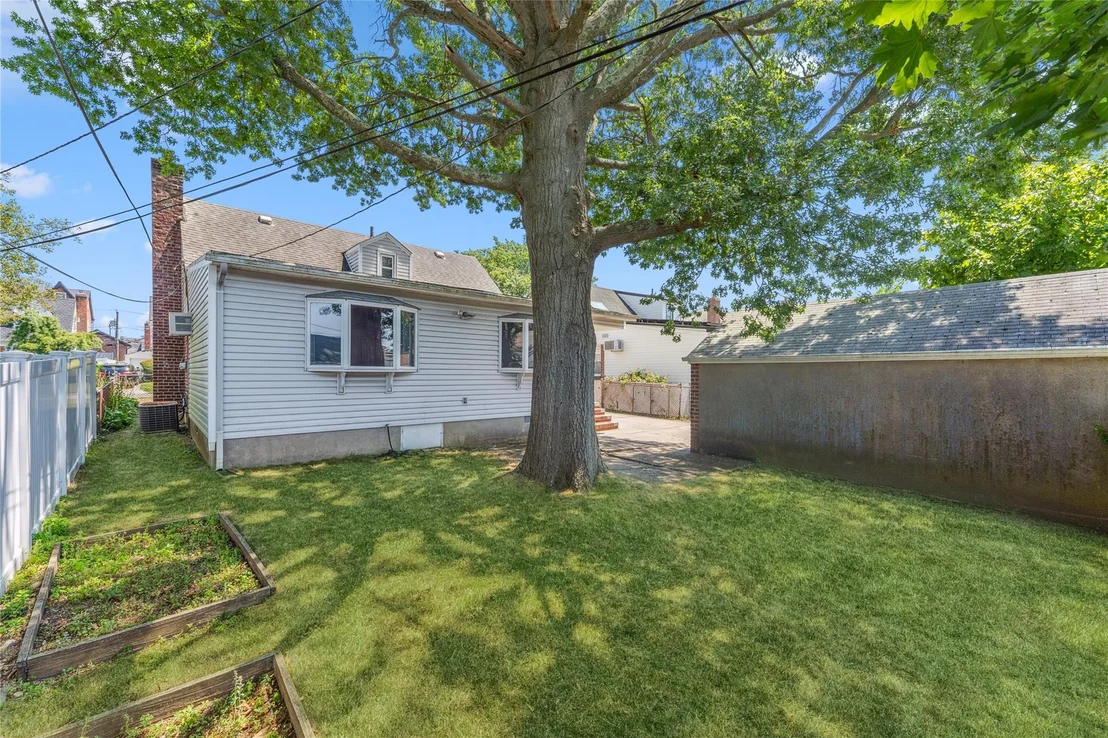 Photo of 248 Cushing Avenue