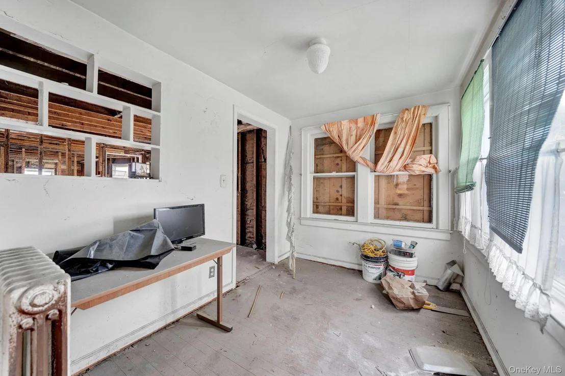 Photo of 64 4th Avenue