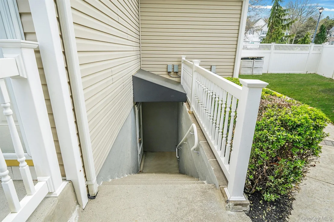 Photo of 9 Tuthill Creek Drive