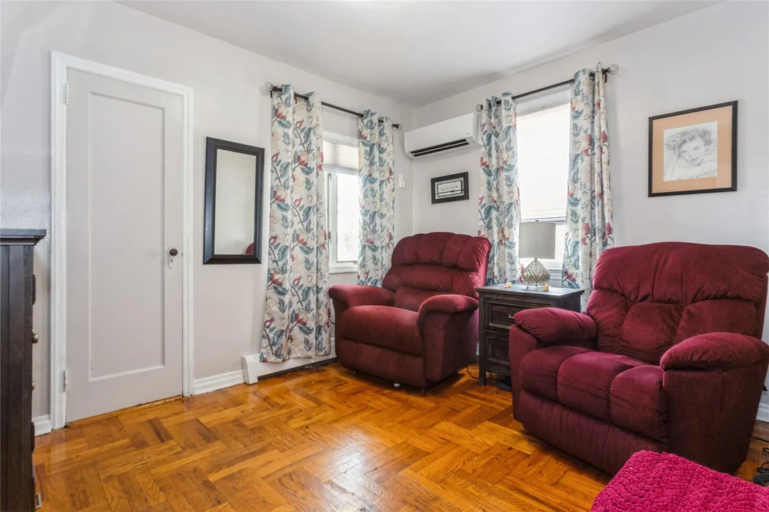 Photo of 10 Commonwealth Street