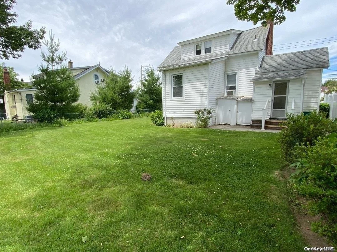 Photo of 664 Thomas Avenue