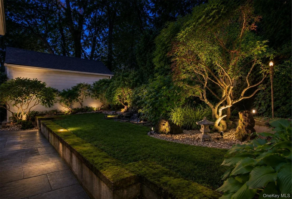 Photo of 579 Manor Lane