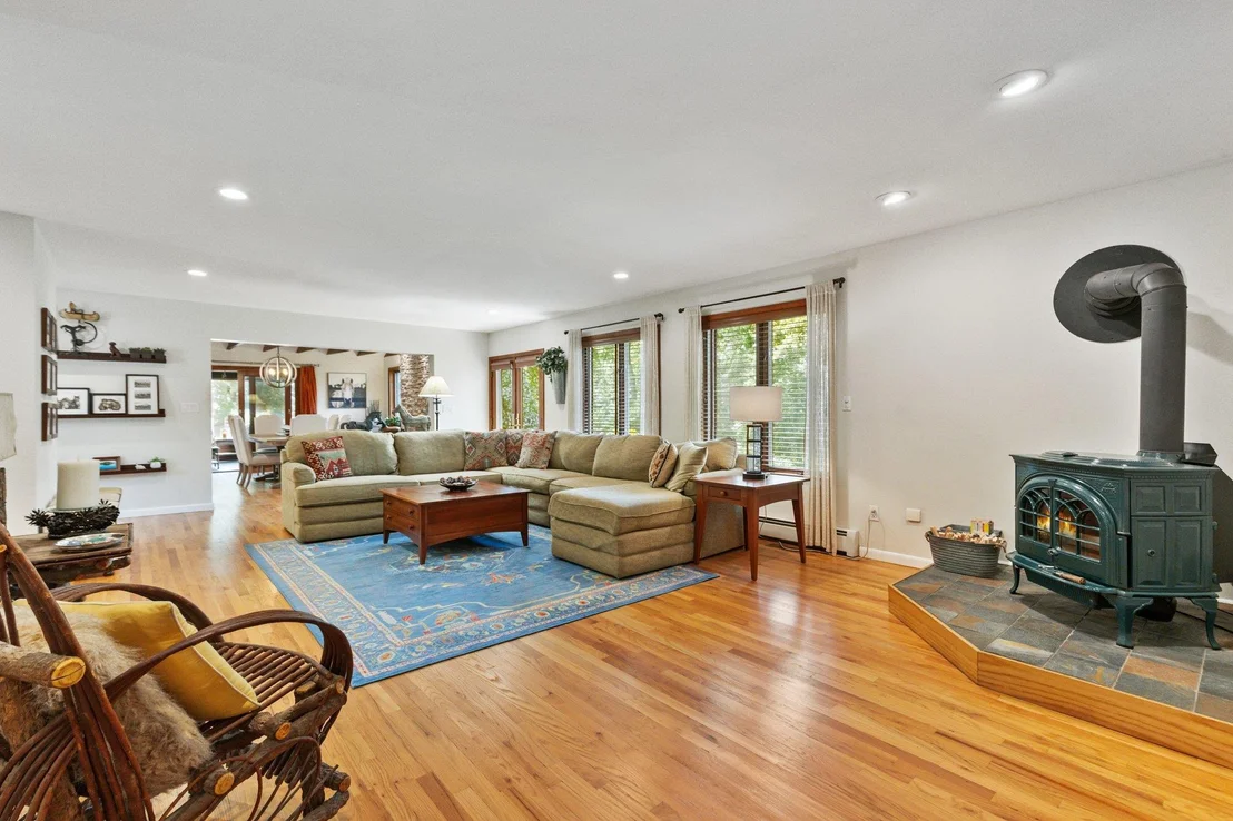 Photo of 237 Barrett Hill Road