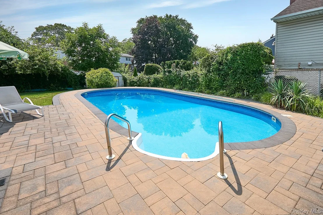 Photo of 1067 Ashley Drive