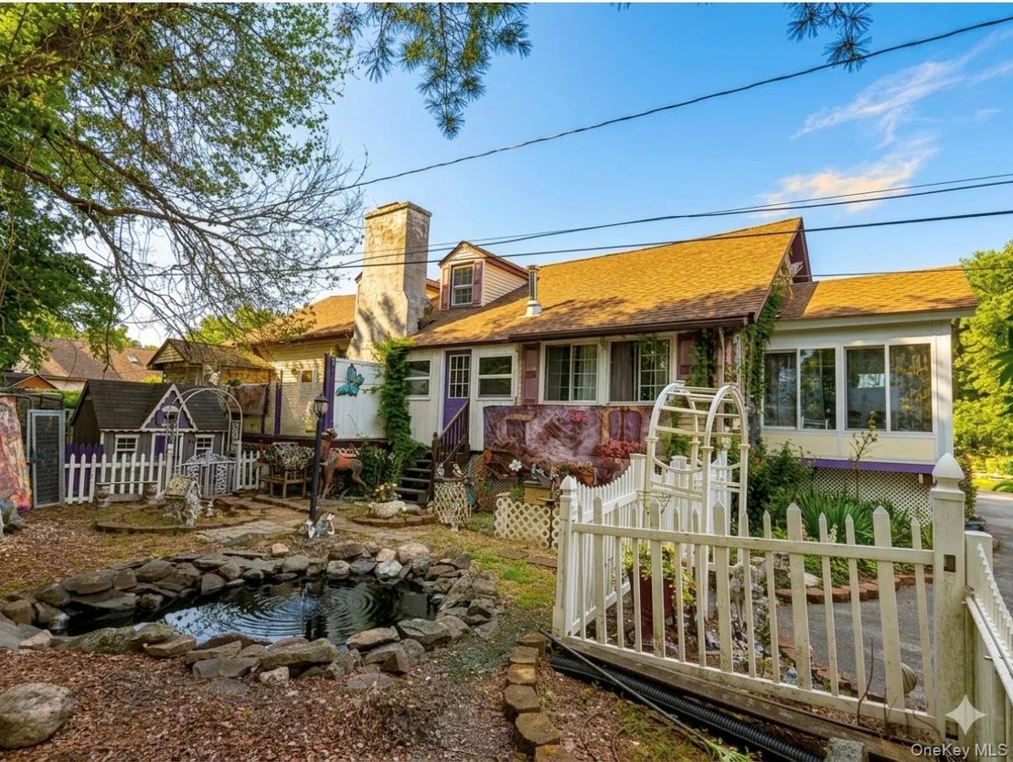 Photo of 48 Maple Avenue