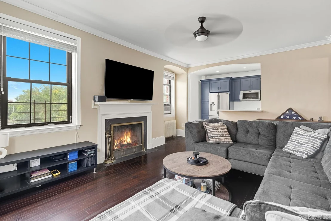 Photo of Unit 5A at 830 Bronx River Road