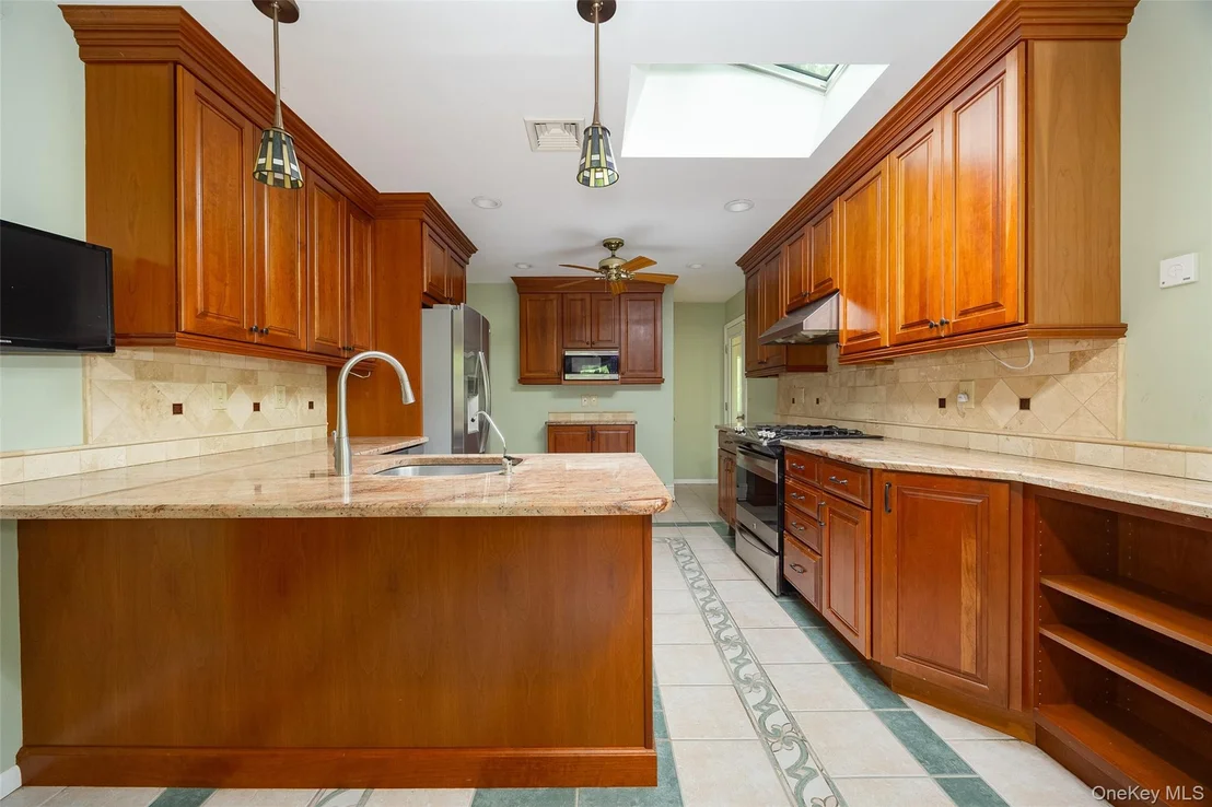 Photo of 24 Johns Boulevard