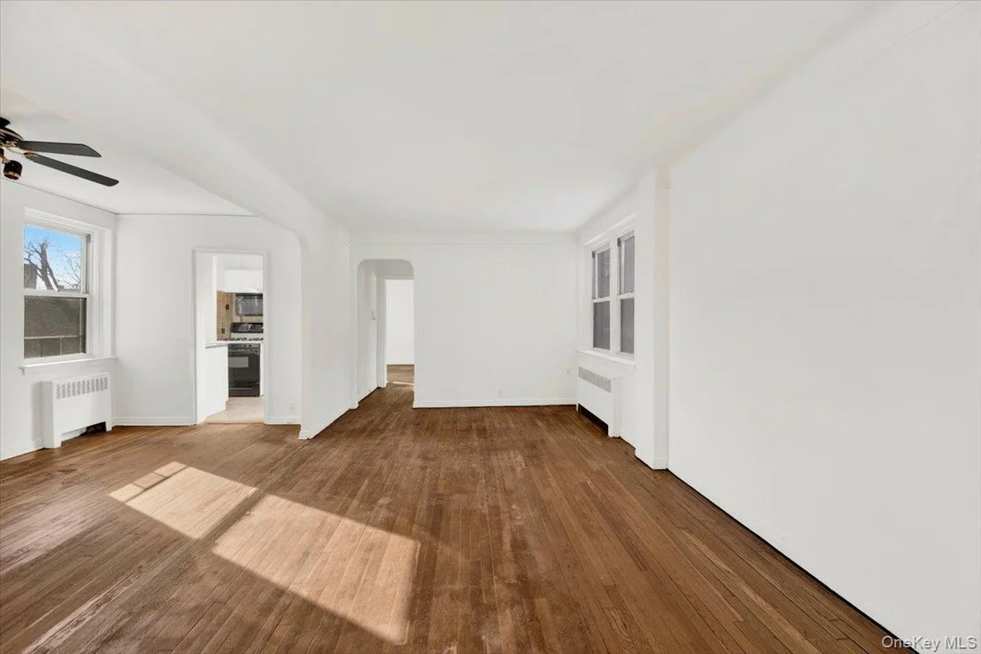 Photo of Unit 3C at 811 Bronx River Road