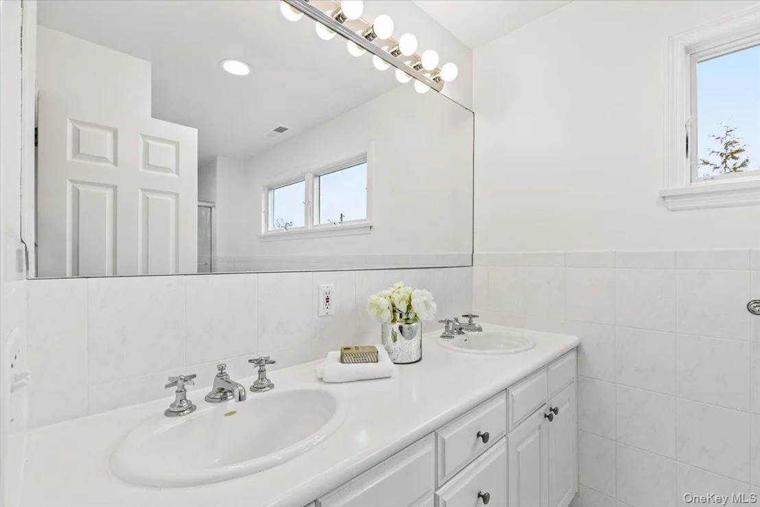 Photo of 76 Davis Avenue