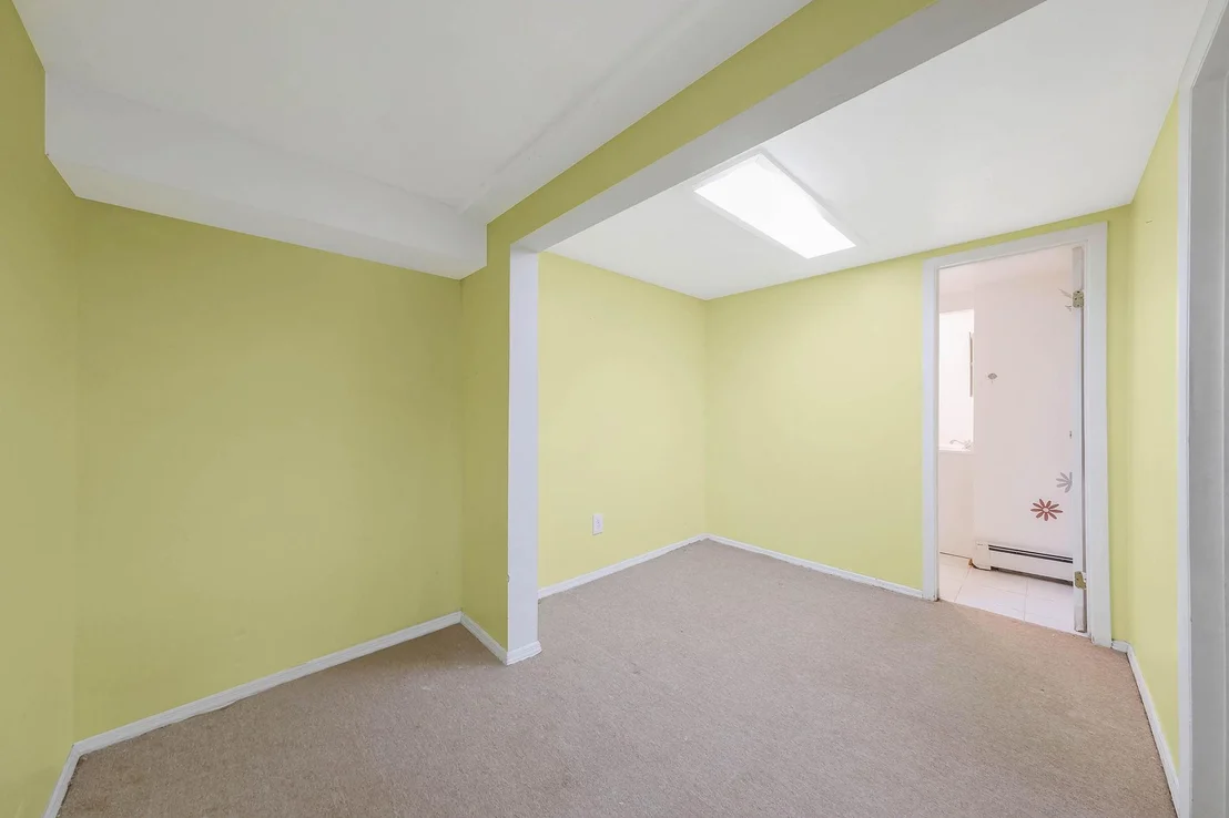 Photo of 8 Peconic Lane