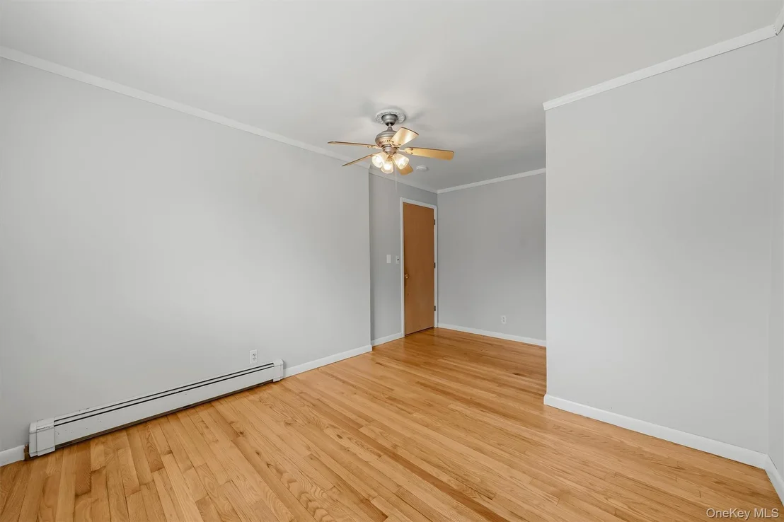 Photo of 48 Lake Side Drive