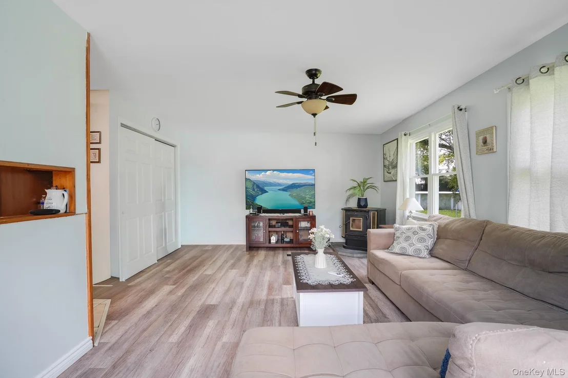 Photo of 8 Hampton Road