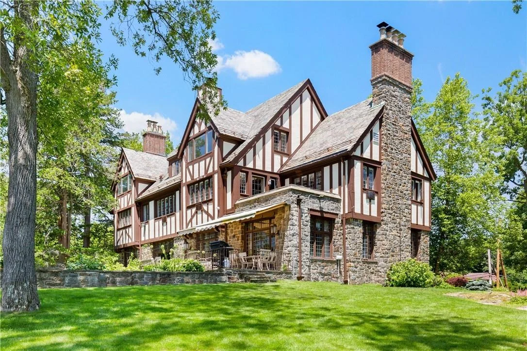 Photo of 6 Shore Road