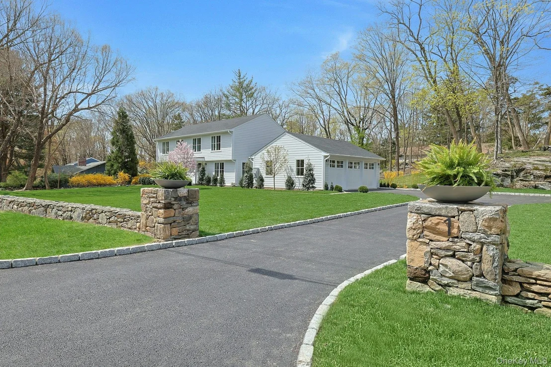 Photo of 1 Devoe Road