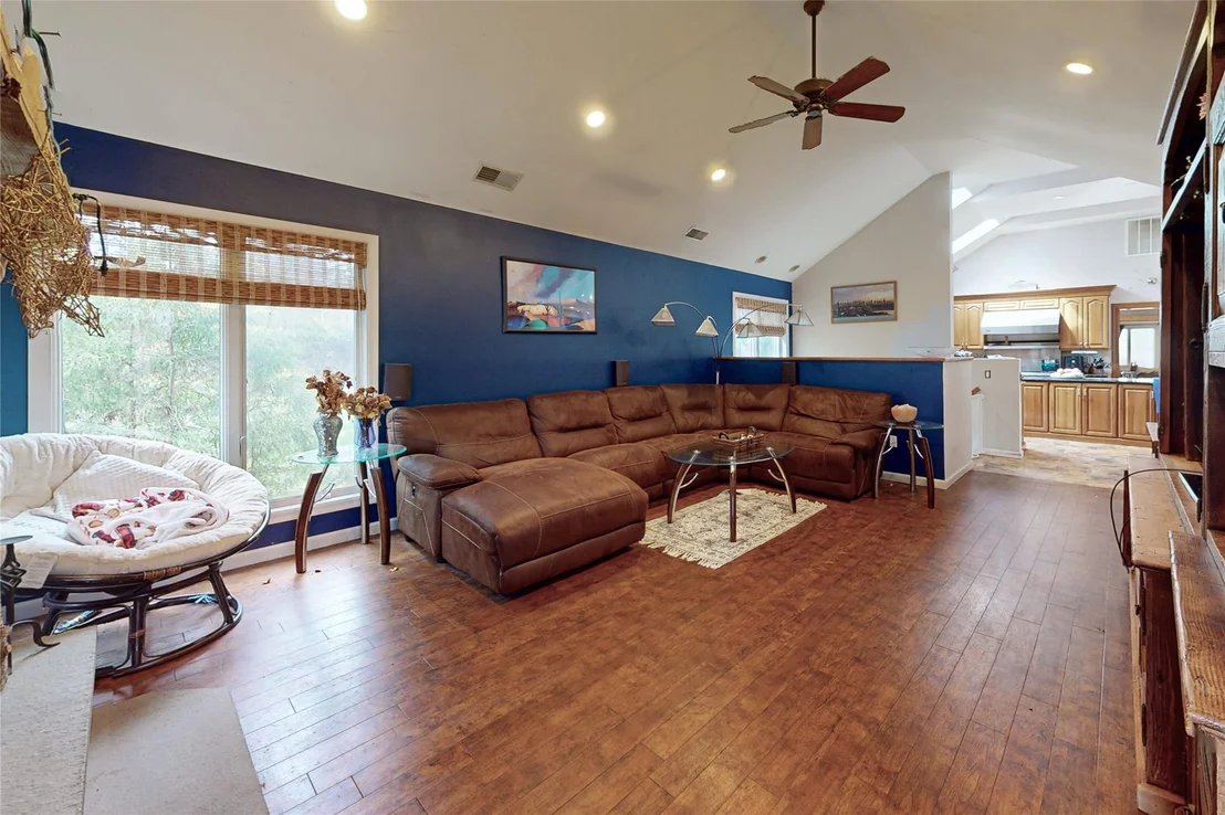 Photo of 14 Hilltop Road