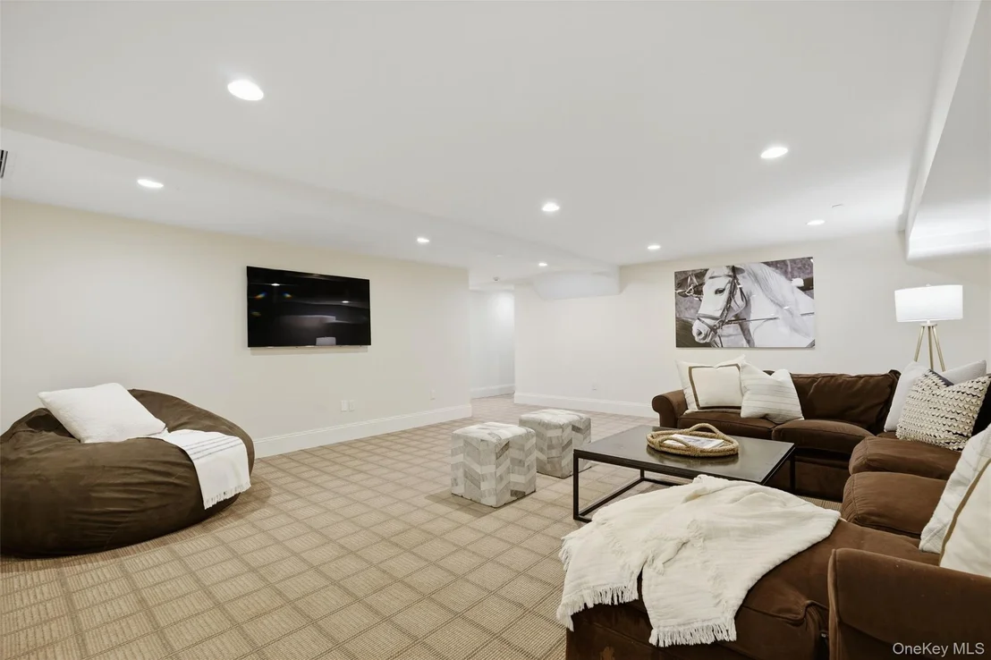 Photo of 81 Park Drive N