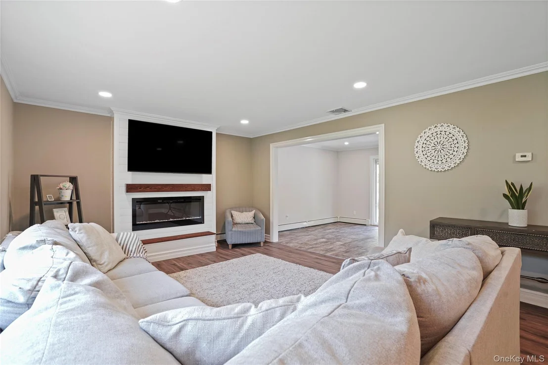 Photo of 11 Kenneth Drive