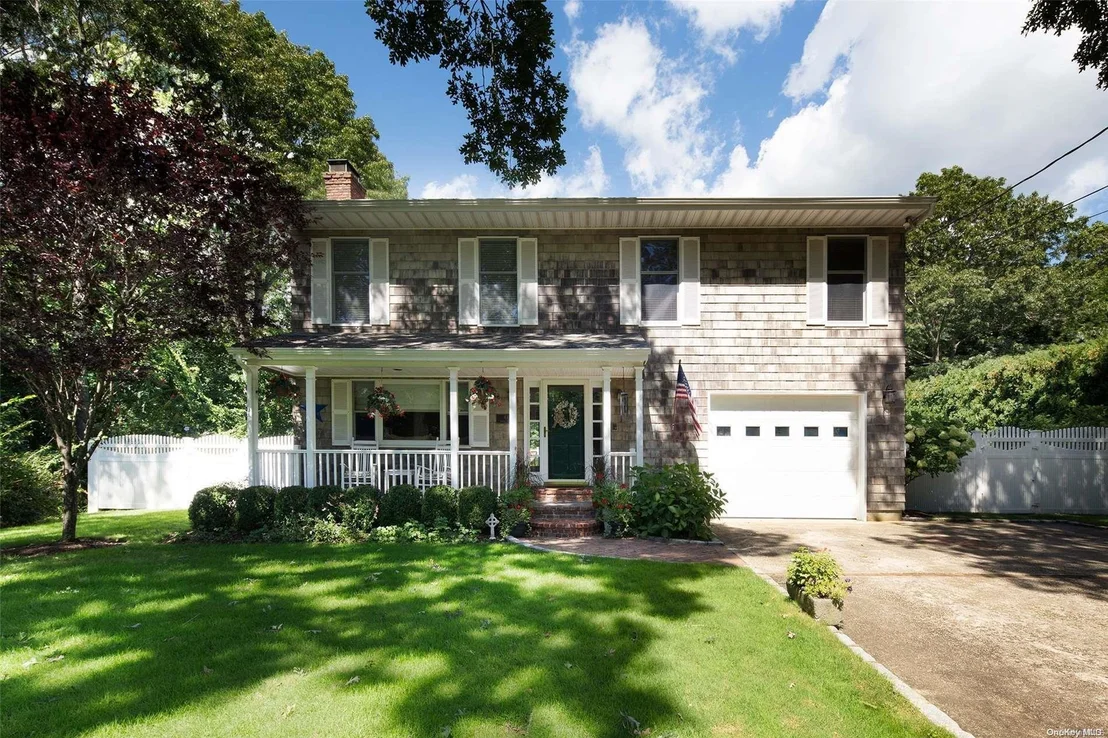 Photo of 44 Shore Road