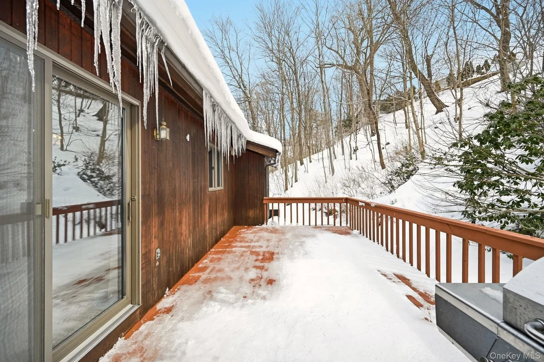 Photo of 10 Pine Brook Road