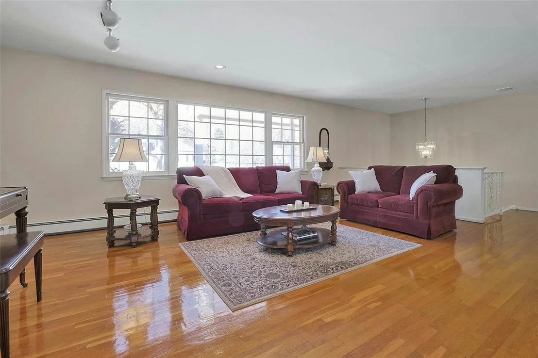 Photo of 7 Oak Hill Road