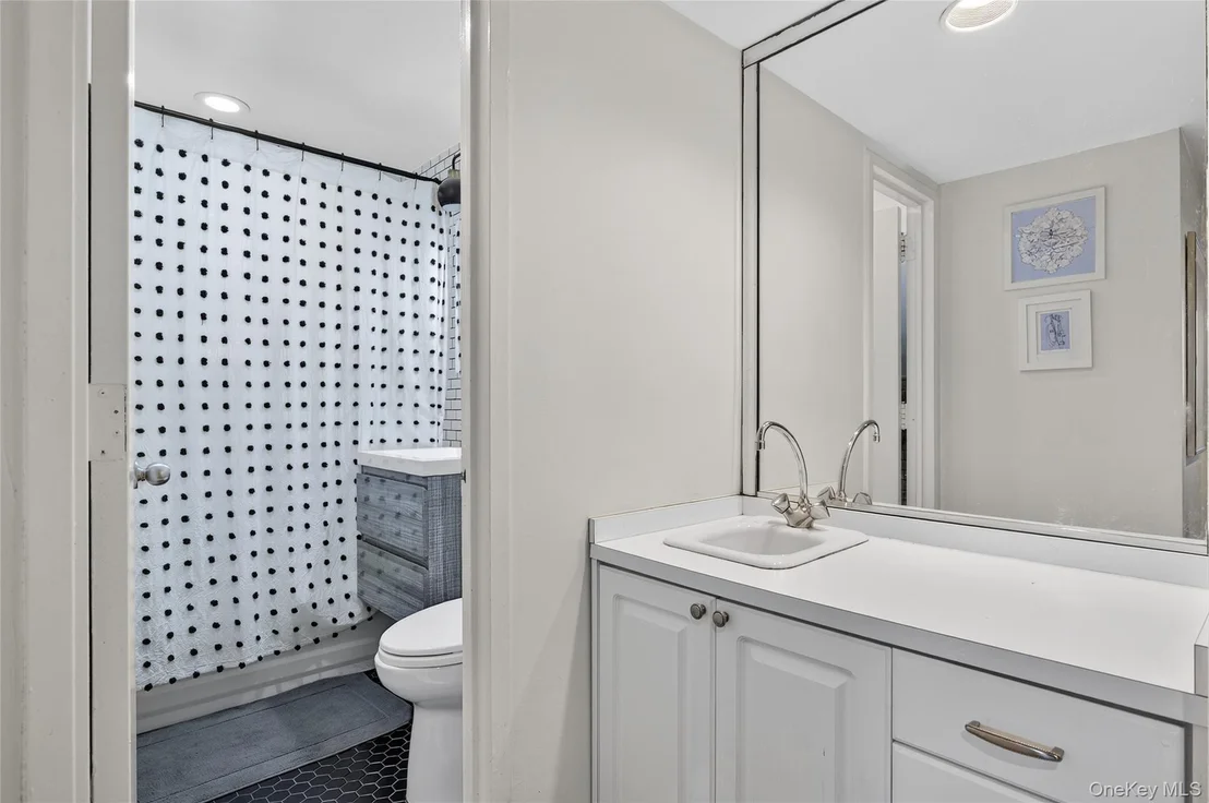 Photo of Unit 3A at 5 Terrace Circle