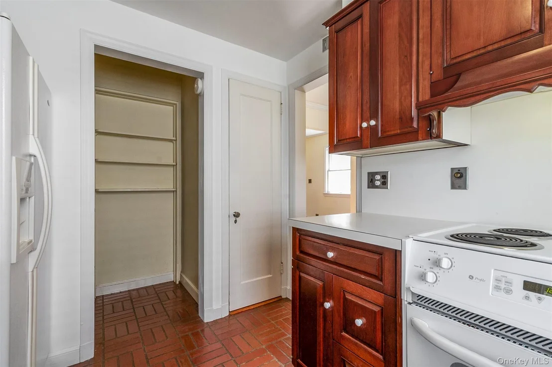 Photo of 15 Davis Avenue