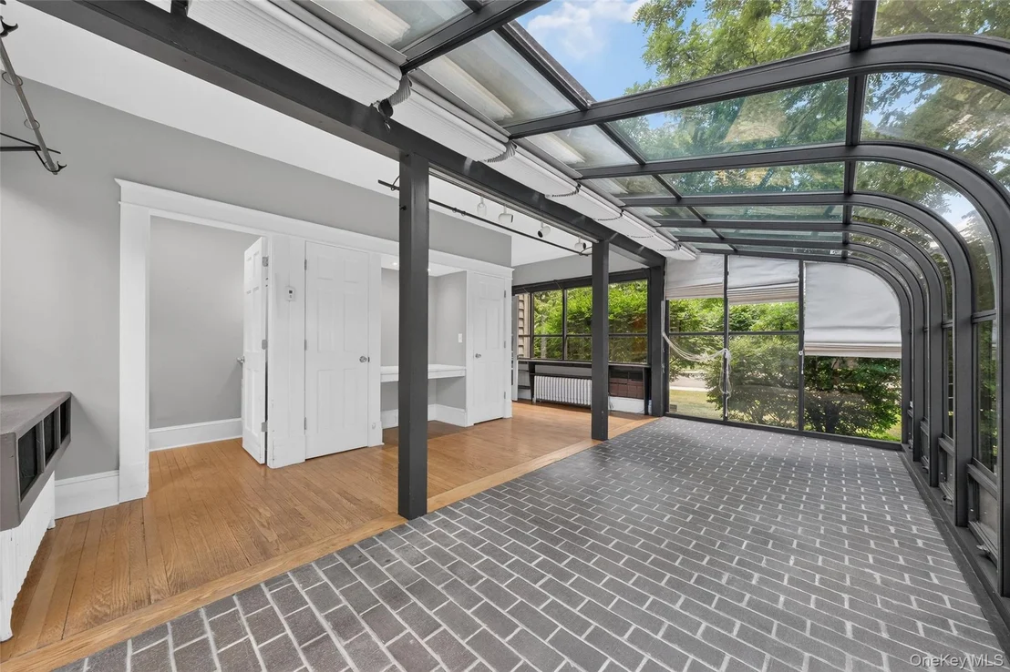 Photo of 9 Teller Avenue