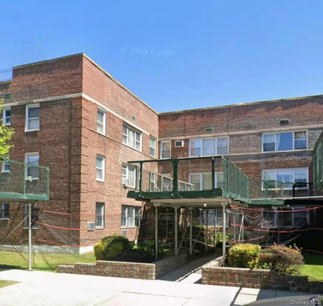 Photo of Unit 1A at 138-25 68th Drive