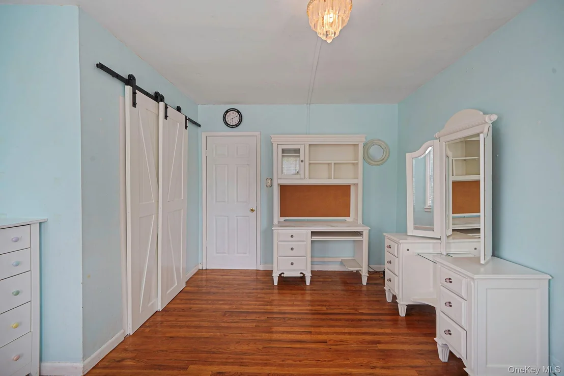 Photo of 74 Maple Avenue