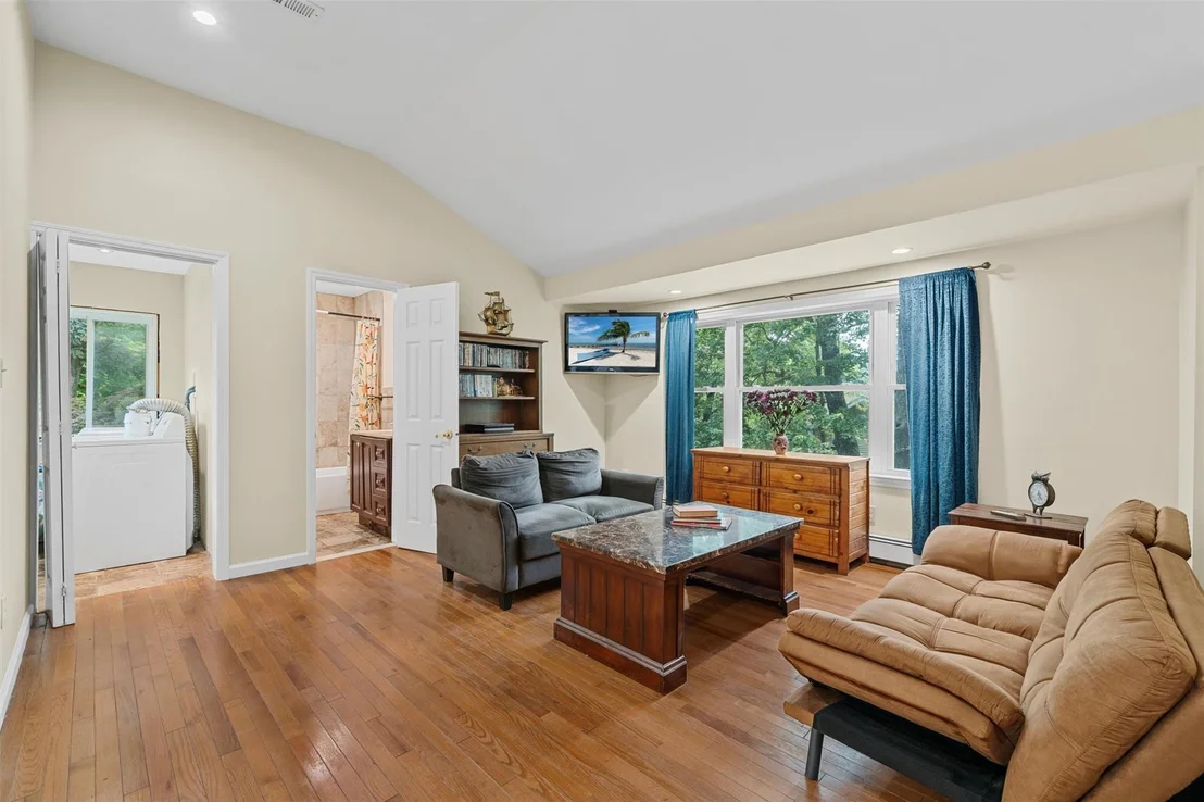 Photo of 22 Claremont Trail