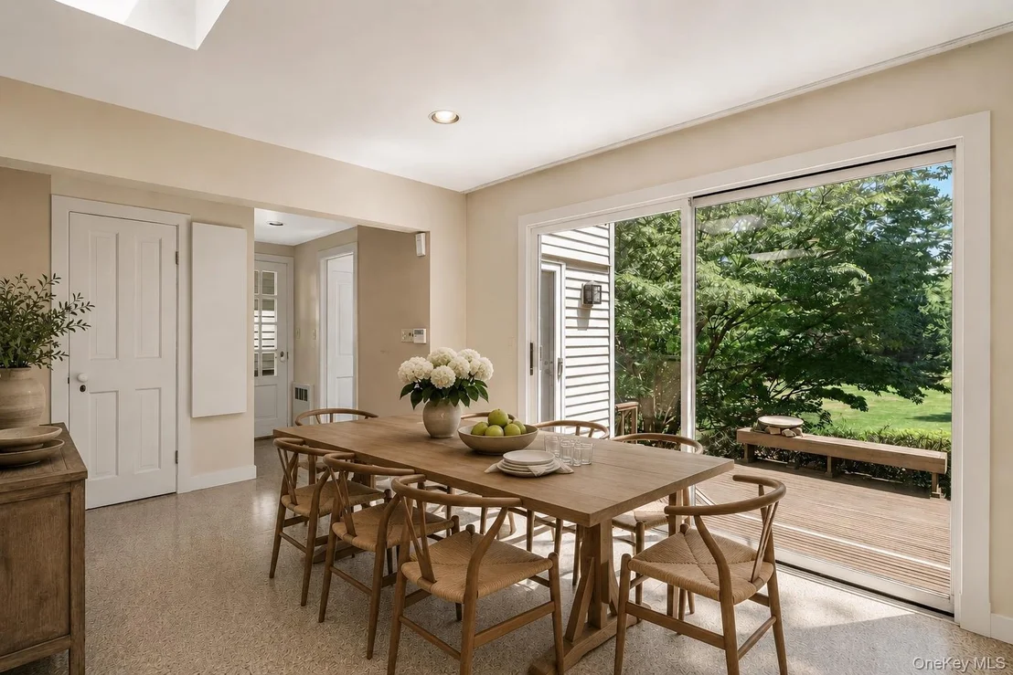 Photo of 433 Arcady Road