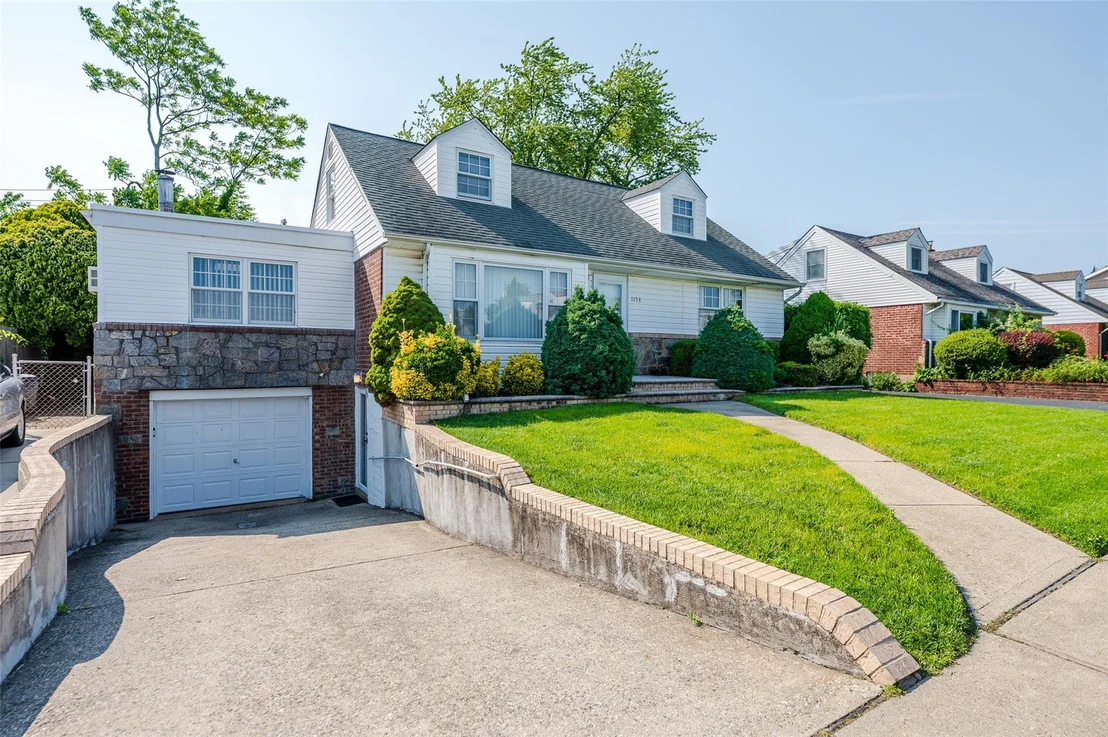 Photo of 1158 Lorraine Drive
