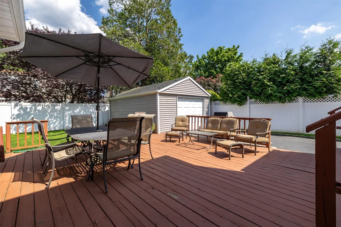 Photo of 2155 Maple Street
