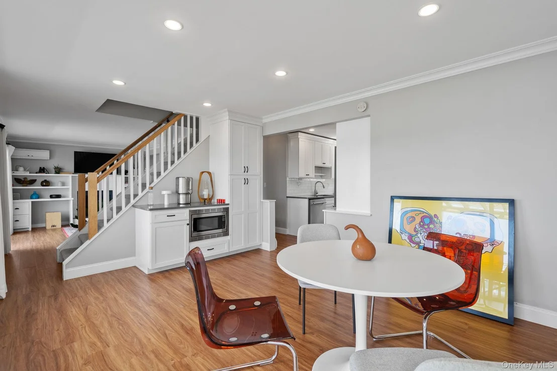 Photo of 12 Riverview Court
