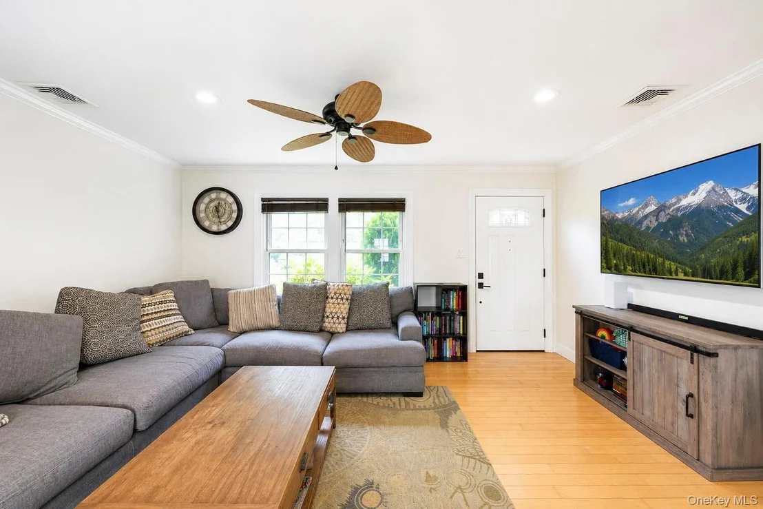Photo of 18 Hillcrest Road