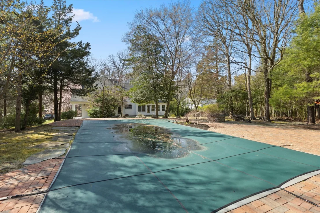 Photo of 7 Locust Avenue