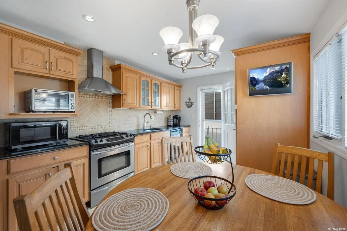Photo of 36 Calvert Avenue