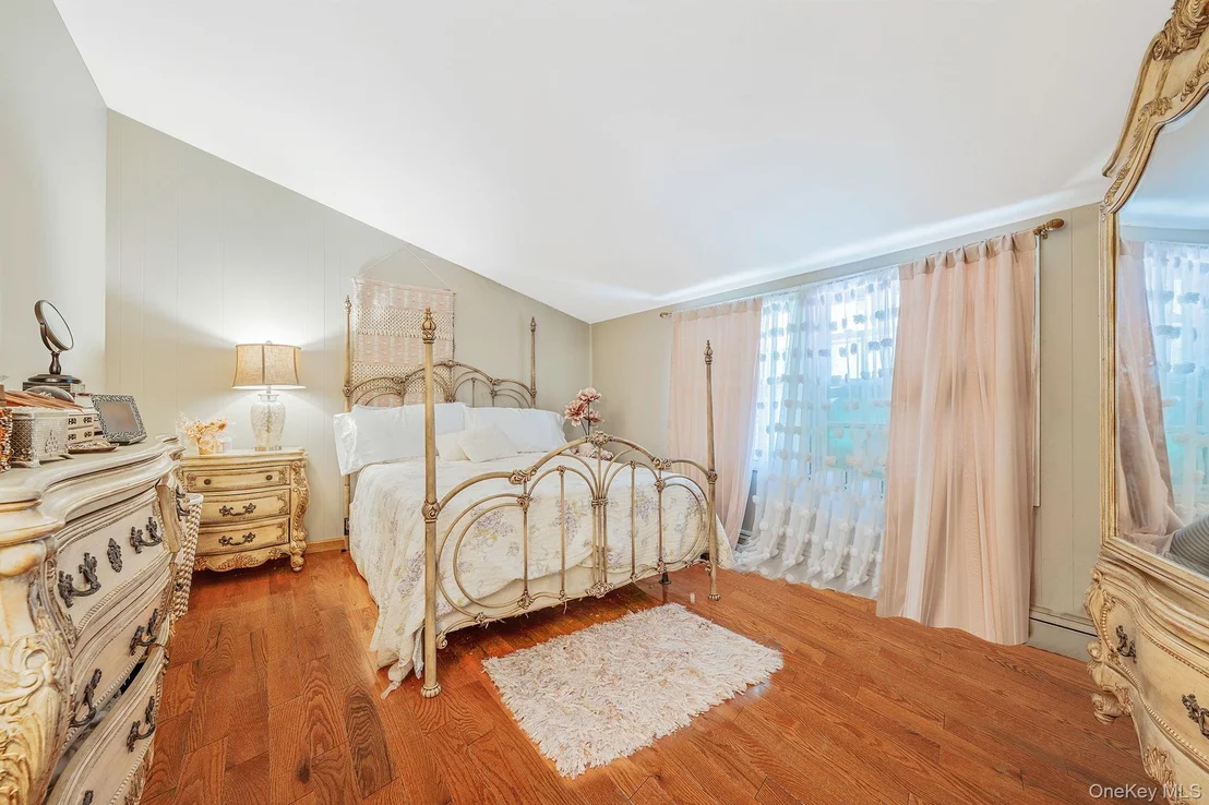Photo of 27 Split Cedar Drive