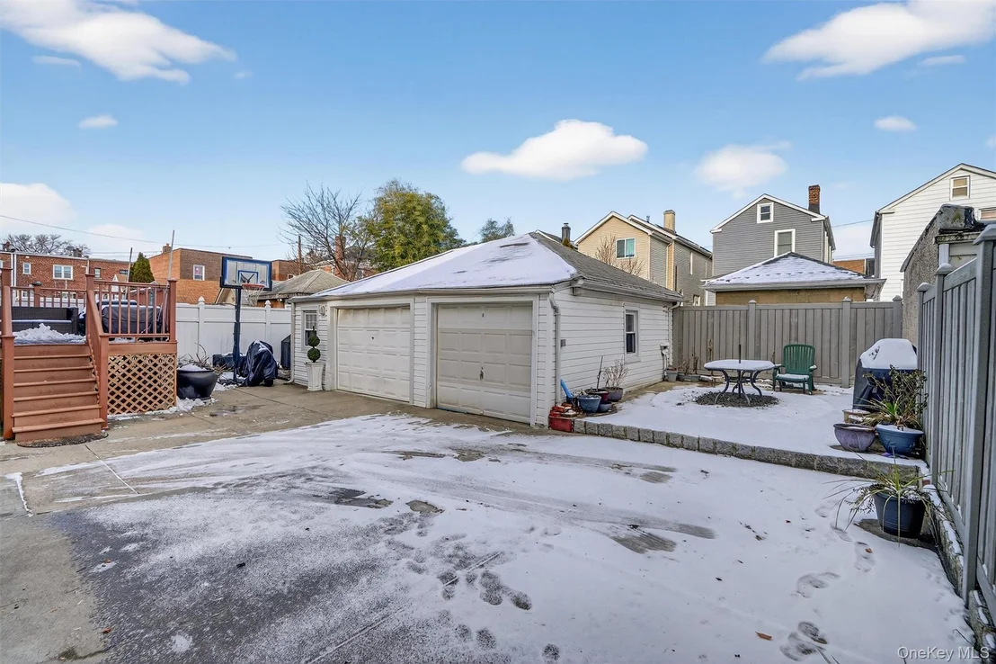 Photo of 1850 Hone Avenue