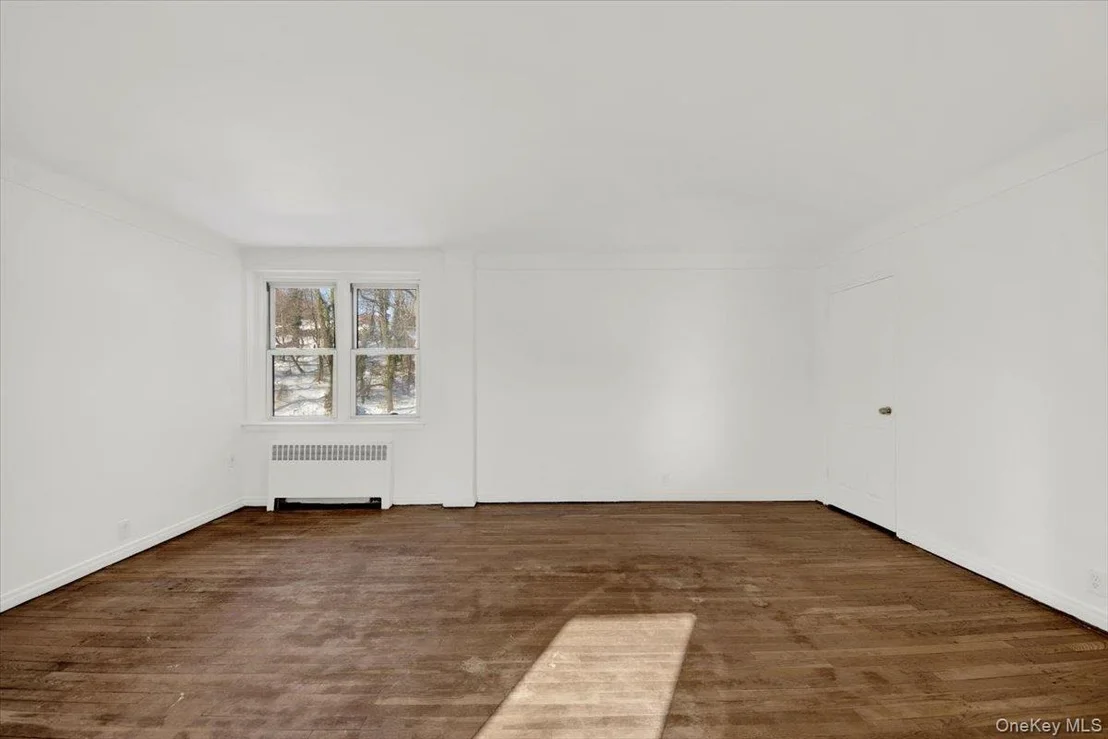 Photo of Unit 3C at 811 Bronx River Road