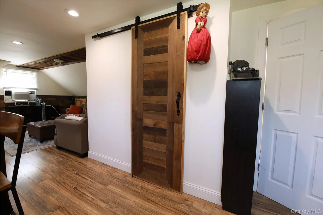 Photo of 39 Split Cedar Drive