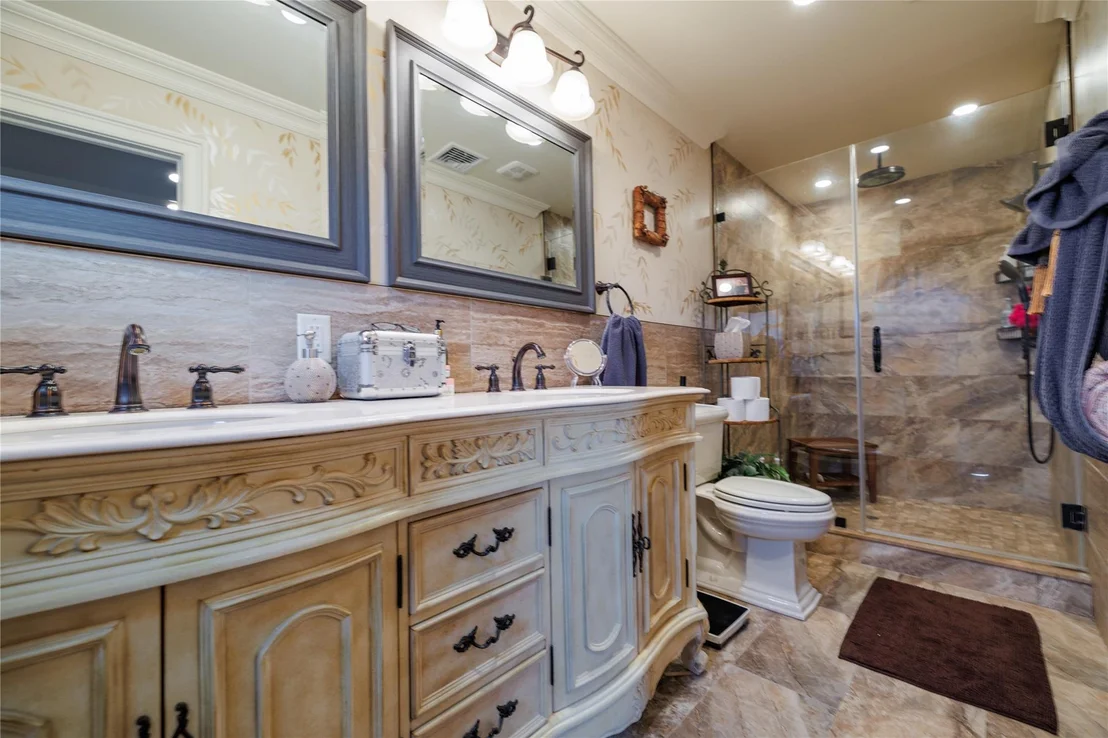 Photo of 3844 Carrel Boulevard