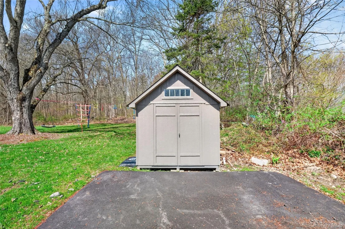 Photo of 457 Forest Road