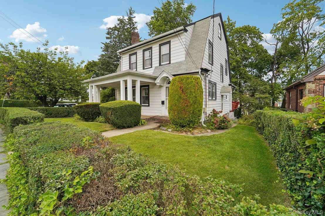 Photo of 115 Morsemere Avenue