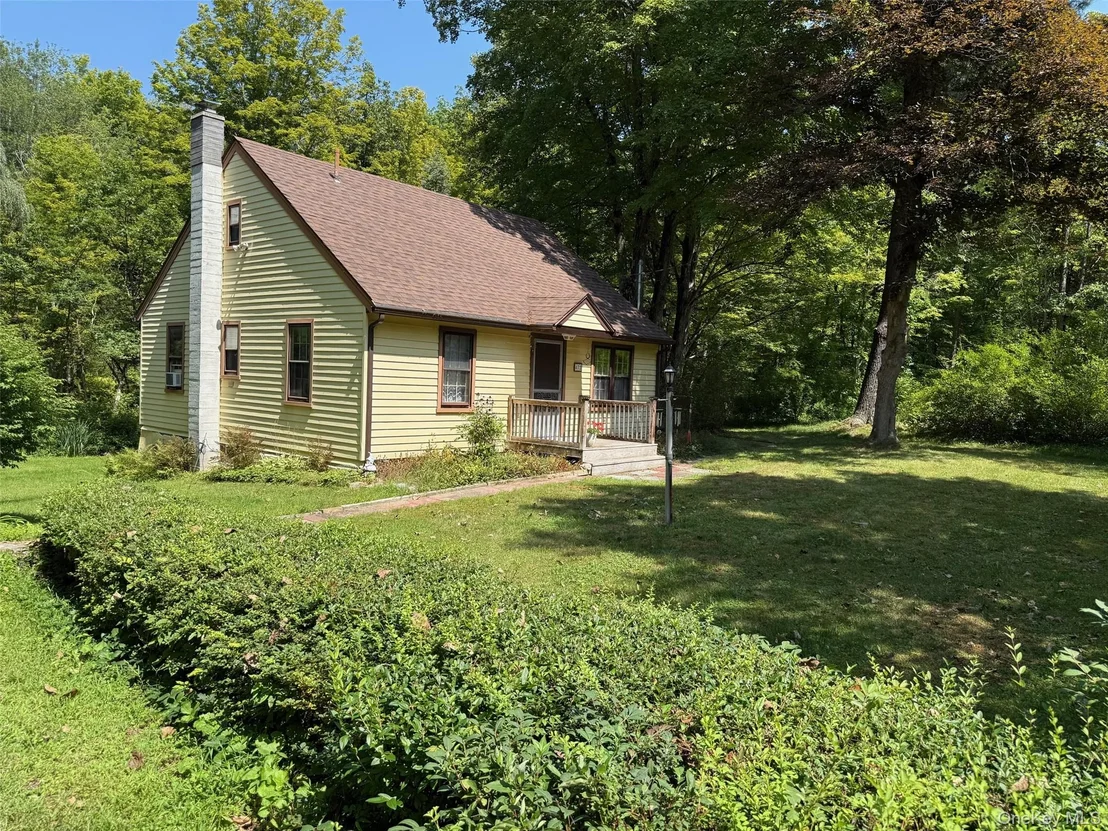 Photo of 472 Doodletown Road