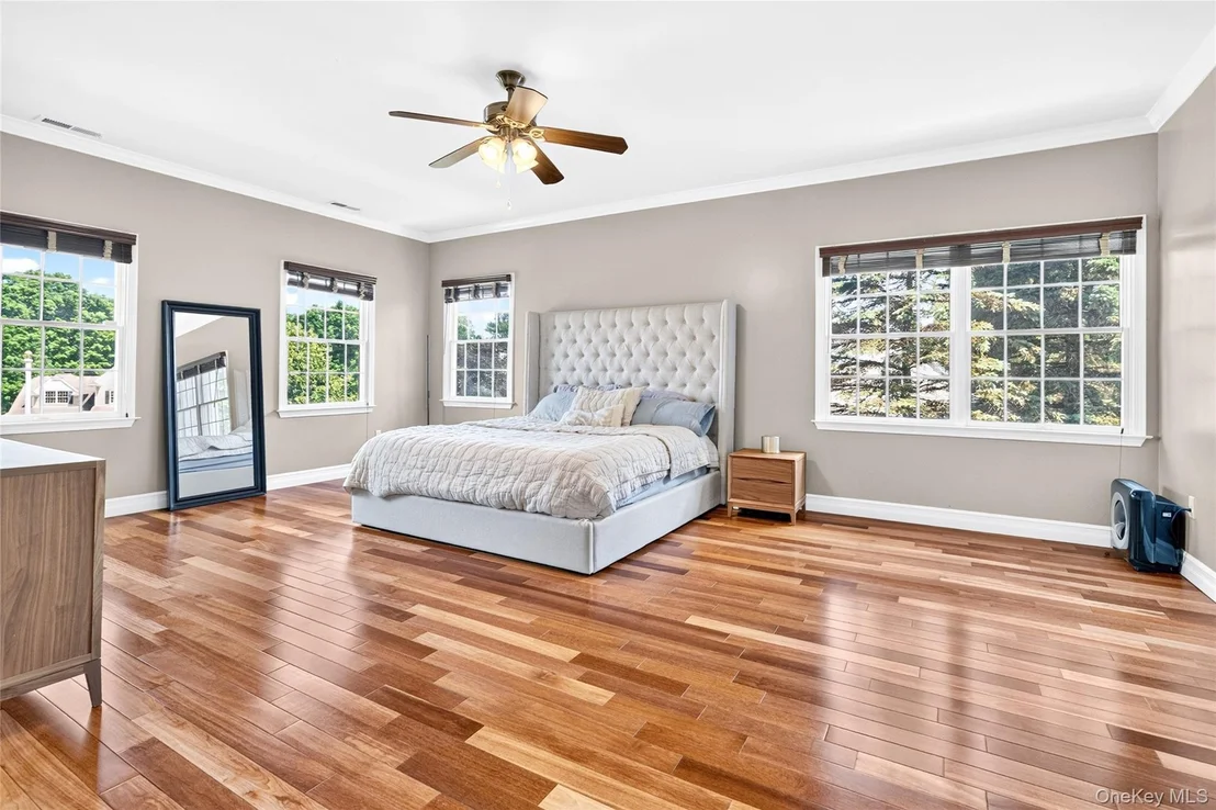 Photo of 12 Meadowview Lane