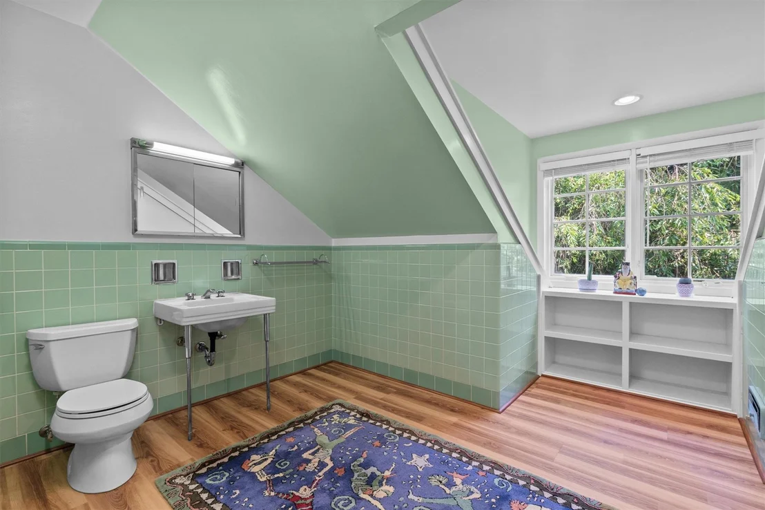 Photo of 150 Kingwood Park