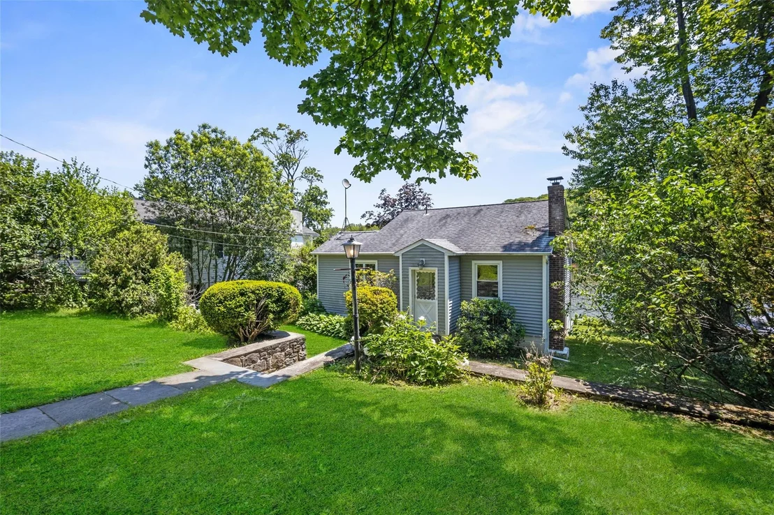 Photo of 65 Lakeside Road